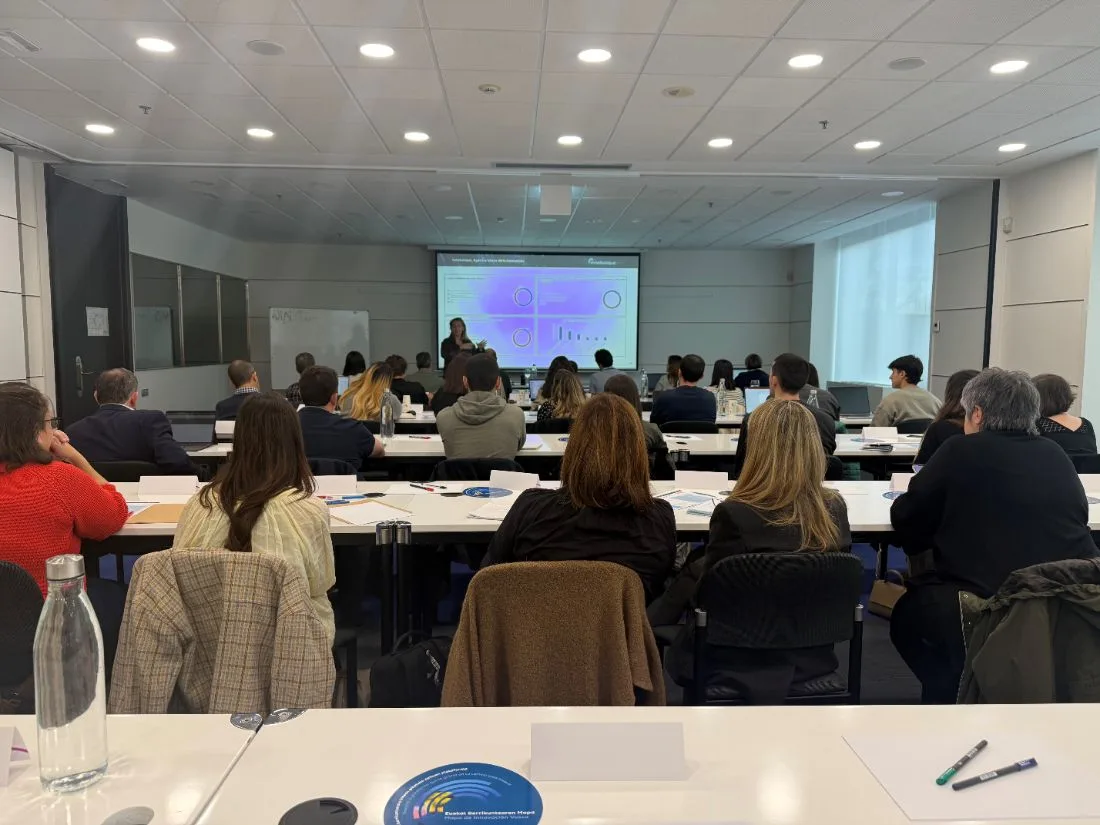 Formación de IA para empresas con inteligencia artificial aplicada